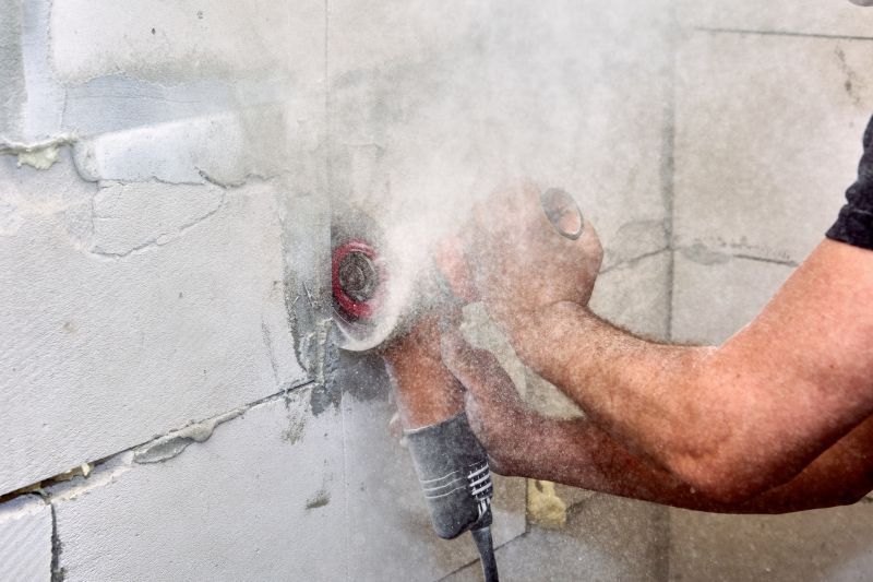 Concrete Cutting with Wall Saw